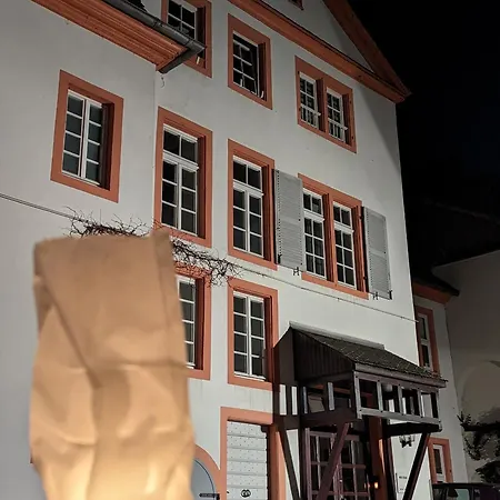 Apartment Iii Rhein Charme Gemuetlichkeit, Style & Geschichte Bei Katrin Und Familie Iii Koblenz (Rhineland-Palatinate)