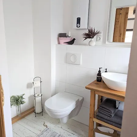 Apartment Iii Rhein Charme Gemuetlichkeit, Style & Geschichte Bei Katrin Und Familie Iii