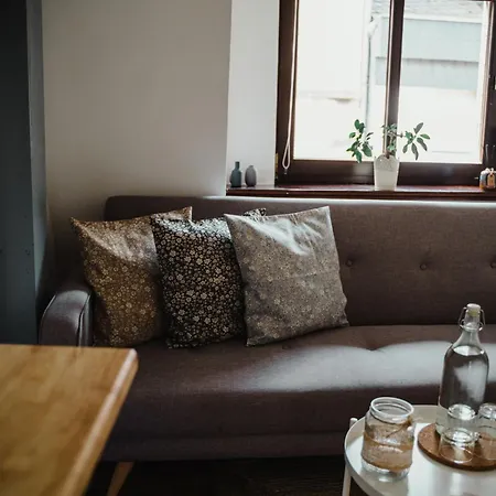 Iii Rhein Charme Gemuetlichkeit, Style & Geschichte Bei Katrin Und Familie Iii * Koblenz (Rhineland-Palatinate)