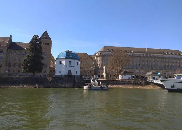 Iii Rhein Charme Gemuetlichkeit, Style & Geschichte Bei Katrin Und Familie Iii Koblenz