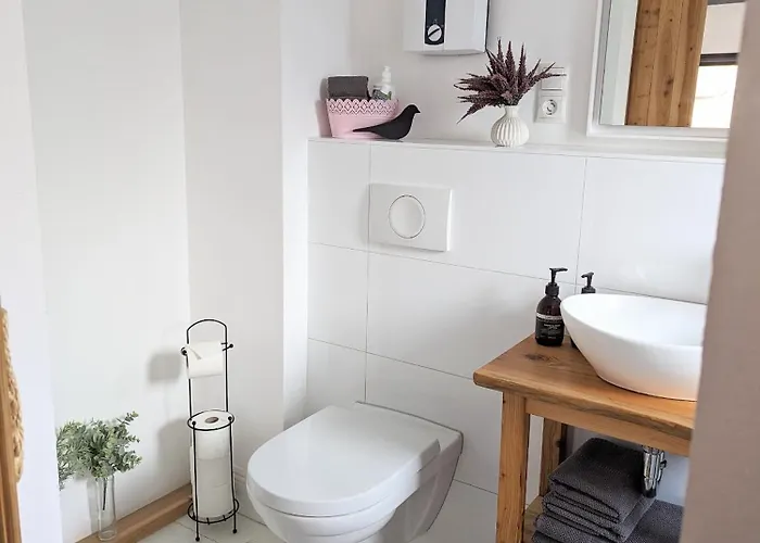 Apartman Iii Rhein Charme Gemuetlichkeit, Style & Geschichte Bei Katrin Und Familie Iii