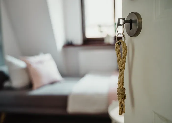 Appartement Iii Rhein Charme Gemuetlichkeit, Style & Geschichte Bei Katrin Und Familie Iii Koblenz (Rhineland-Palatinate)