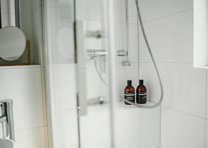 Iii Rhein Charme Gemuetlichkeit, Style & Geschichte Bei Katrin Und Familie Iii Koblenz