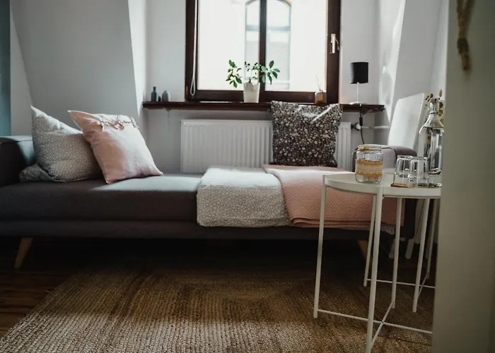 Iii Rhein Charme Gemuetlichkeit, Style & Geschichte Bei Katrin Und Familie Iii * Koblenz